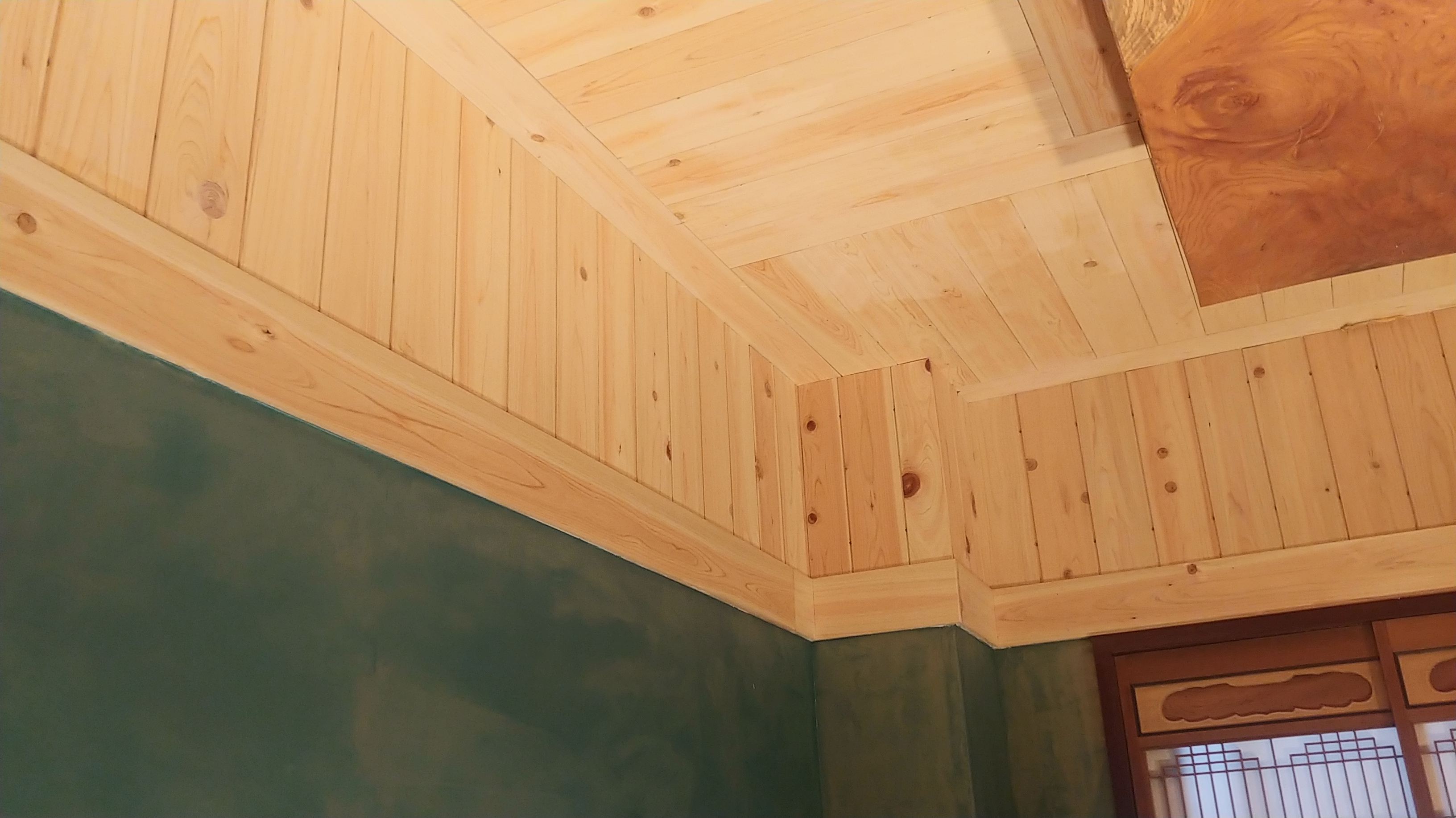 天井羽目板クローズアップ